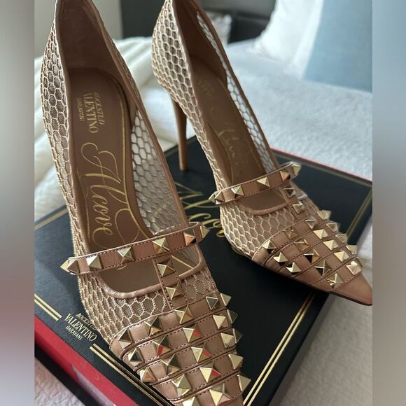 Valentino Garavani Women's Tan Studded Heels - Picture 9 of 11